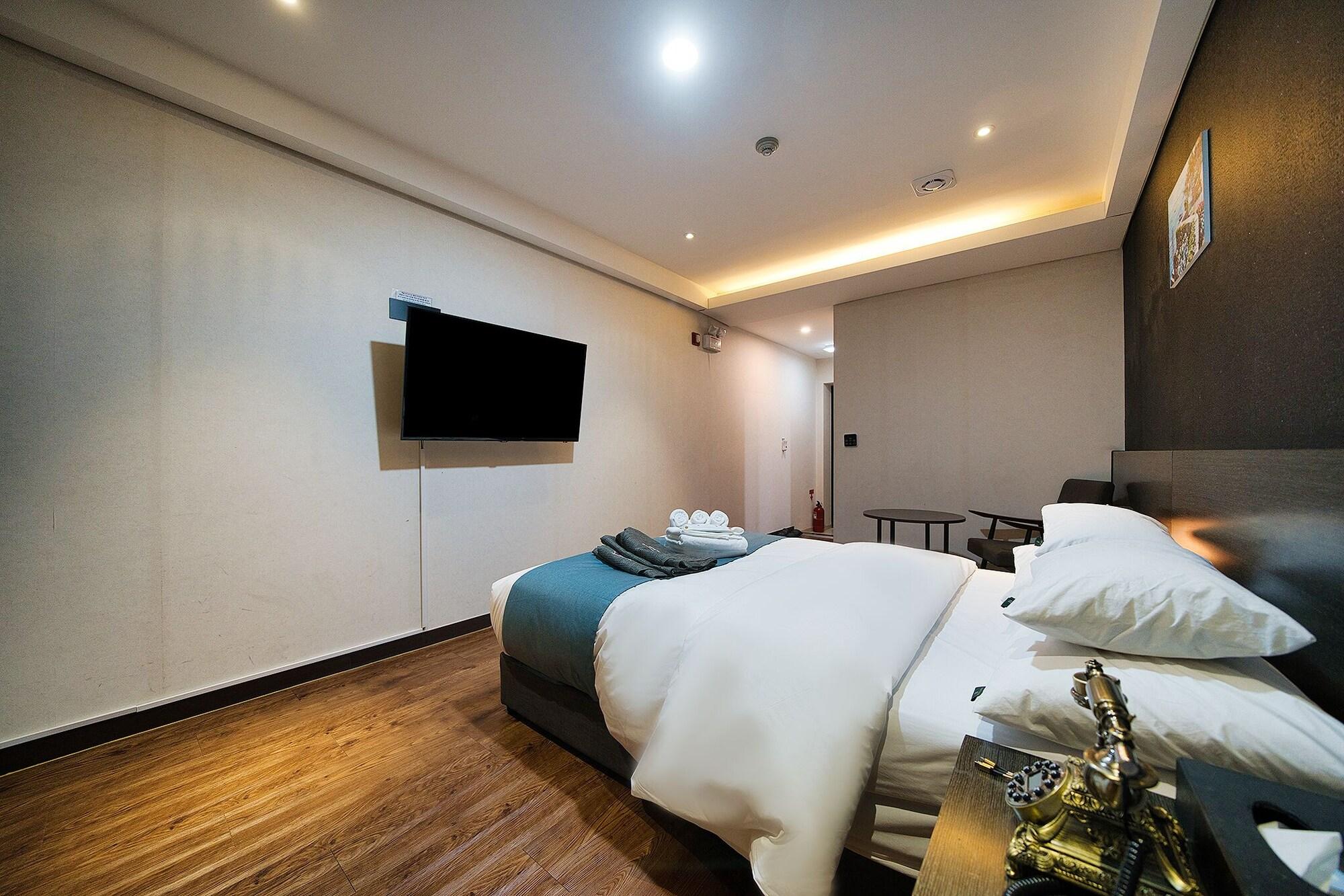 Suwon Dono1796 Hotel Esterno foto